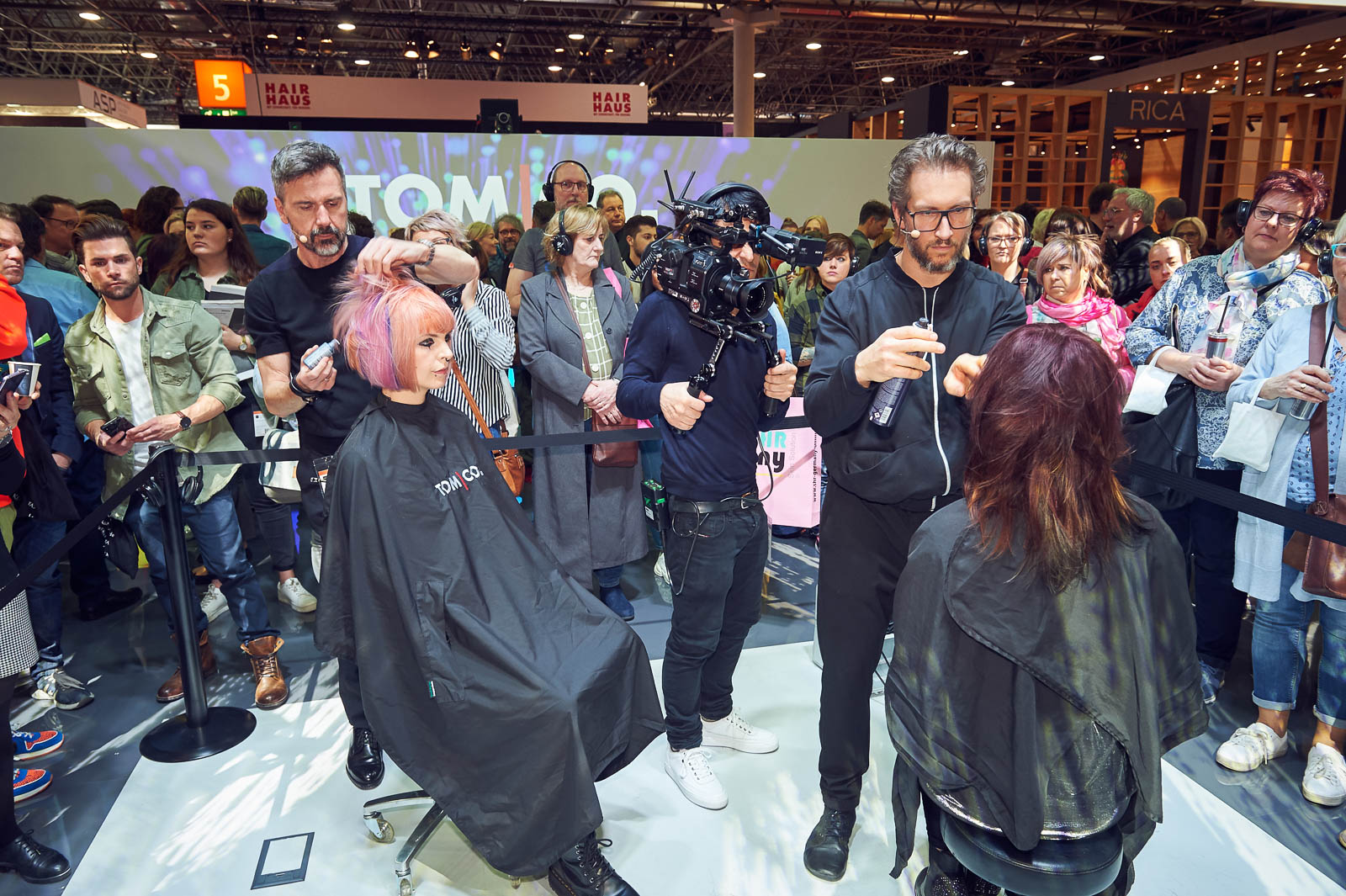 Impressionen von TOM|CO. auf der TOP HAIR 2019